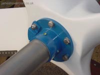 Attachment for the propeller shaft